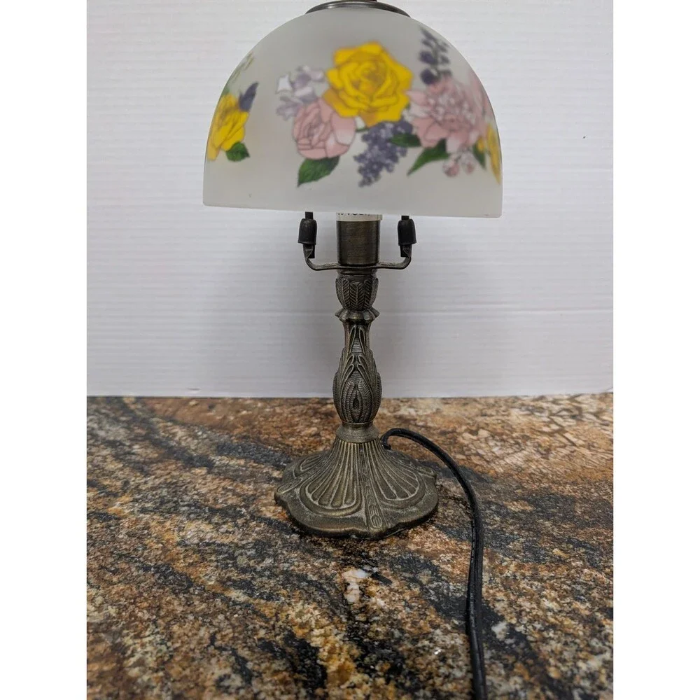 Shanghai Union Arts & Craft Co ROMANTIC FLOWERS Lamp Frosted Shade